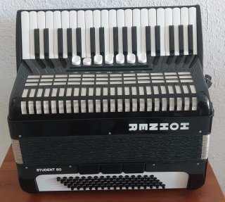 Acordeón Hohner Student 80