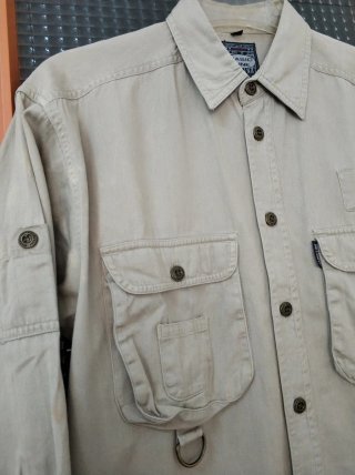 Camisa C&A Beige Multibolsillos