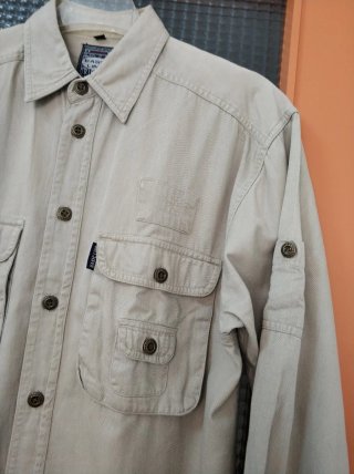 Camisa C&A Beige Multibolsillos