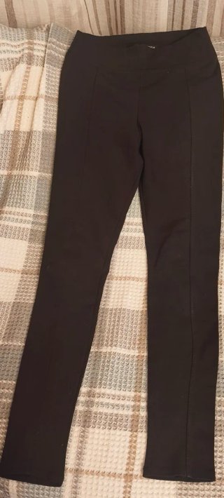 1,50€cada prenda Pantalones grises