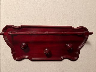 Perchero de madera estilo clásico