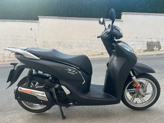 Honda SH300 Negra - Impecable