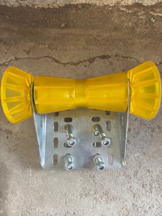 Rodillo para remolque de barco
