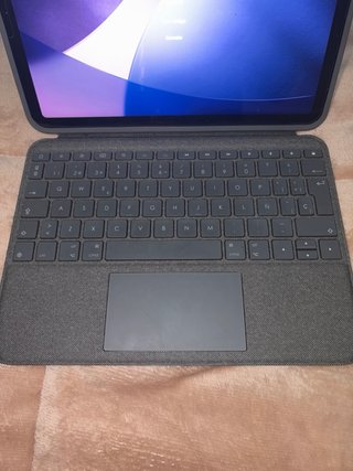 iPad Air 4ª Gen (2020) + logitech folio touch