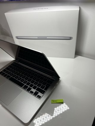 Apple Macbook Pro 13” -  Pari al NUOVO - Full Set