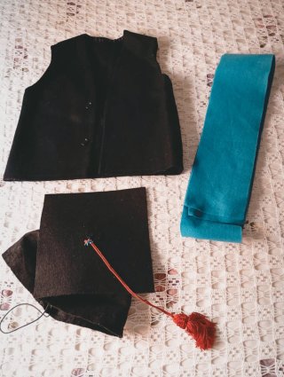 Traje de graduación para niño