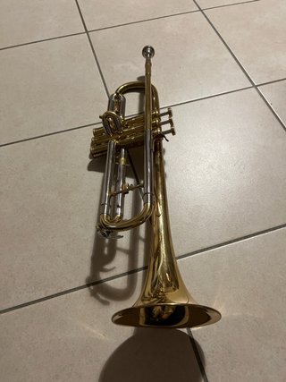 Tromba vintage dorata