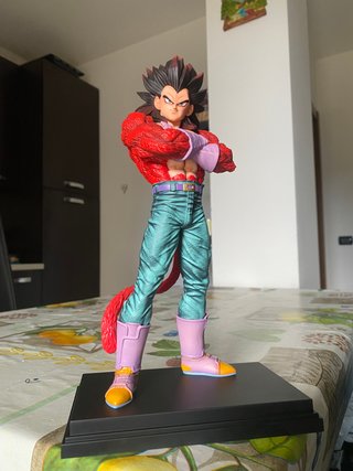 Dragon Ball GT Vegeta SSJ4 Figure 31cm