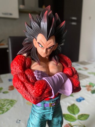 Dragon Ball GT Vegeta SSJ4 Figure 31cm