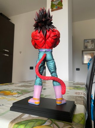 Dragon Ball GT Vegeta SSJ4 Figure 31cm