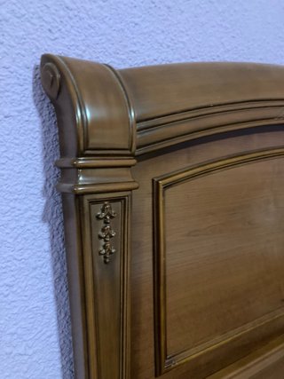 Cabecero de madera estilo clásico