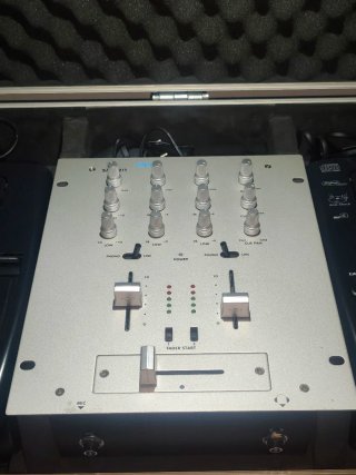 Equipo DJ Stanton S.300 (2 Reproductores + Mezclad