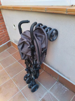 Carrito de bebé plegable