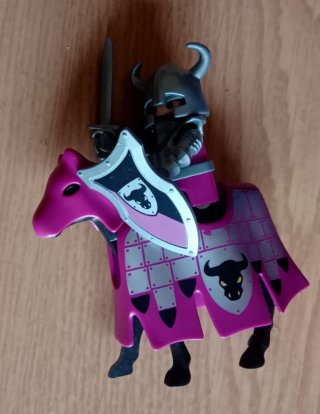 Playmobil 4436 Caballero Bárbaro o del Toro