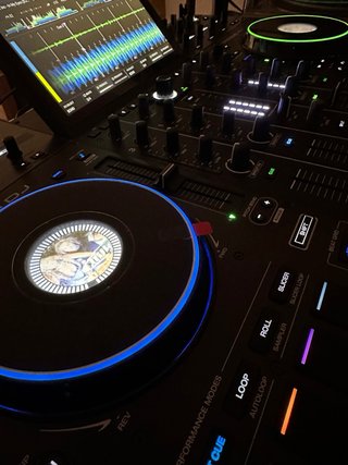 Denon Prime 4+ Controlador DJ