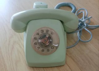 Teléfonos antiguos