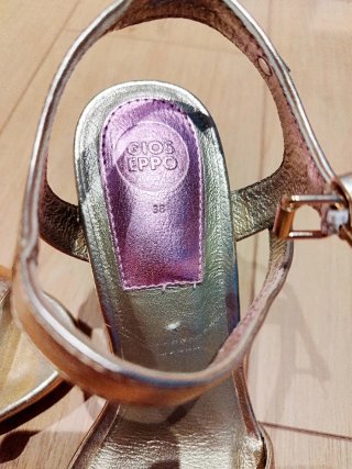 Sandalias Gioseppo Talla 38 Doradas Brillantes