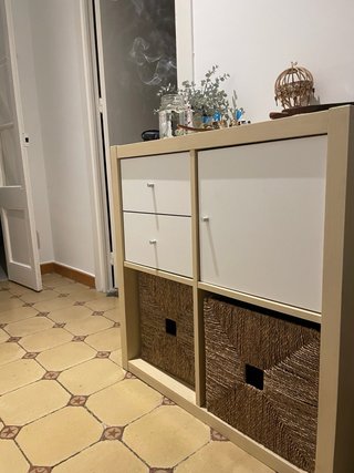 Mueble de almacenaje con cestas