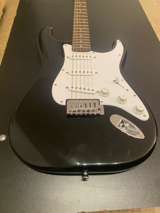Guitarra Eléctrica Squier Stratocaster