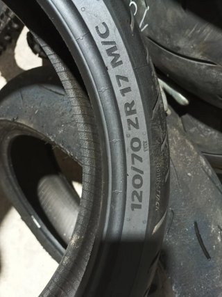Continental ATTACK 4. 120/70-17