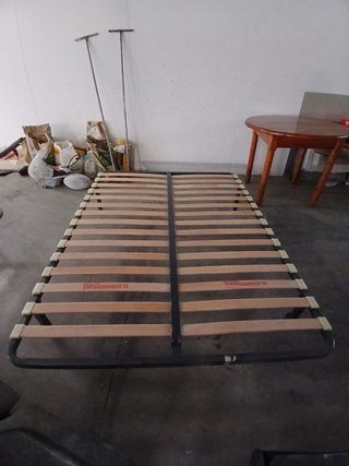 Somier 135cm Metal y Madera