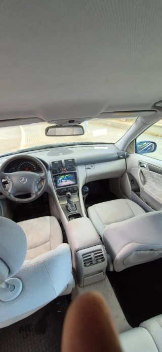 Mercedes-Benz Clase C 2004