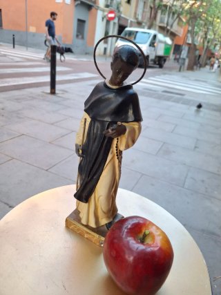 Figura San Martín de Porres, Yeso