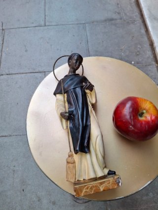 Figura San Martín de Porres, Yeso