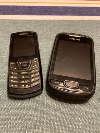 2 Cellulari Samsung Vintage Neri