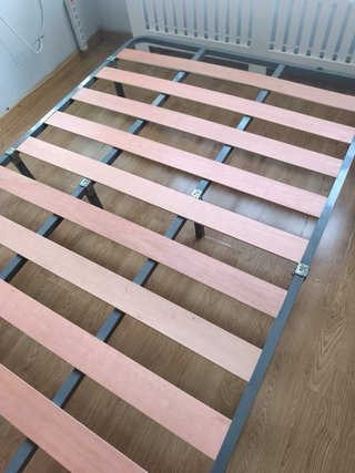 Somier 135x200cm con 8 patas
