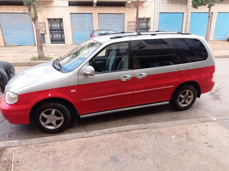 KIA Carnival 2005 - foto 1