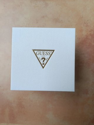 Reloj Guess Dorado