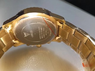 Reloj Guess Dorado