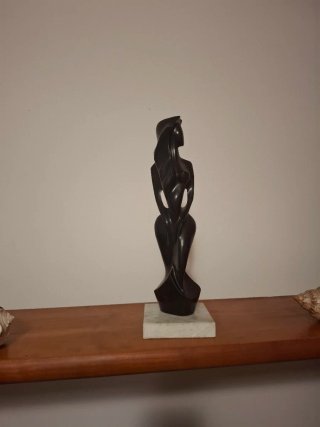 Figura de Ébano Mujer Abstracta