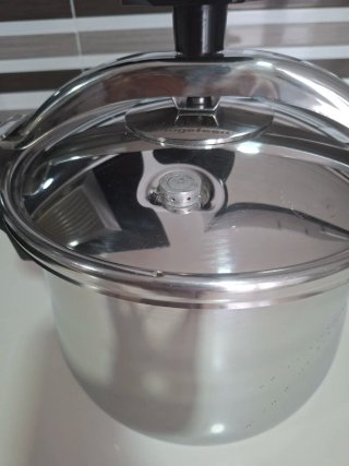 Olla a presión Magefesa 8L