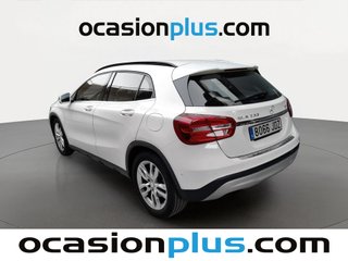 Mercedes-Benz GLA 200 d Urban 100 kW (136 CV)