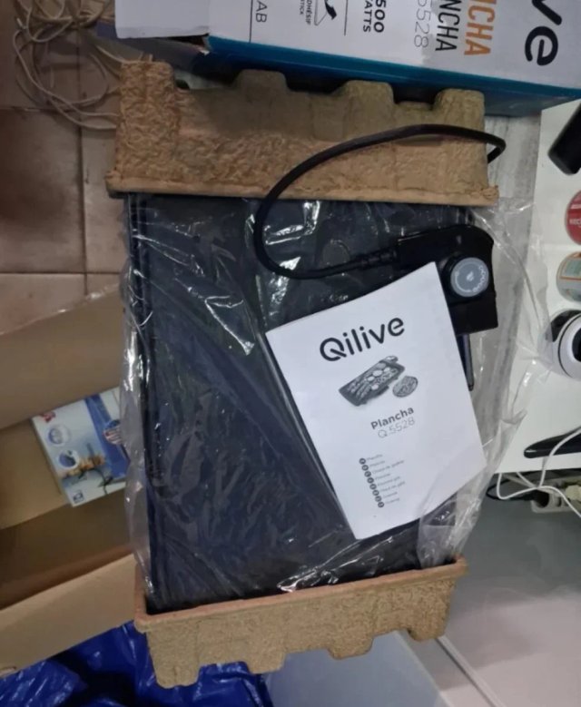Plancha Eléctrica Quilive 1500W
