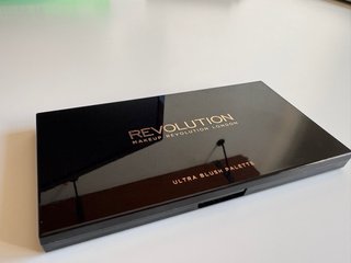 Paleta de coloretes Revolution
