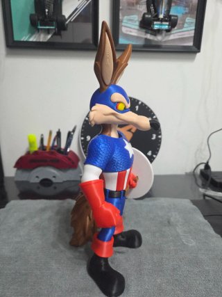 WileCoyote Capitan America 3d