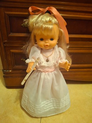 Muñeca antigua comunión vestido blanco