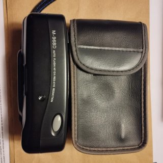 Camara Premier M-968D con funda.(Autofocus,flash).