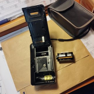 Camara Premier M-968D con funda.(Autofocus,flash).