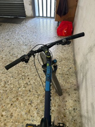 B'Twin Rockrider 520