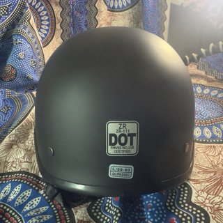 Casco de moto negro