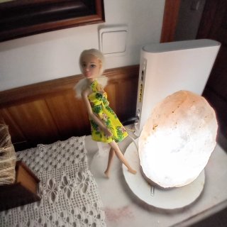 Barbie com vestido floral amarelo