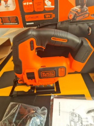 Taladro percutor + caladora BLACK+DECKER BCK22S1S