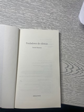 Predadores de silencio