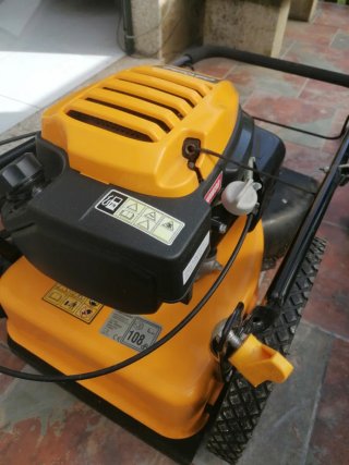 Cortacésped Cub Cadet LC3 DP56
