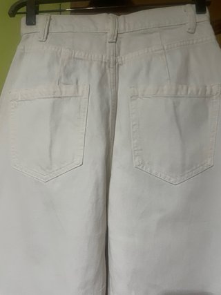 Pantalones anchos Bershka blancos Talla M