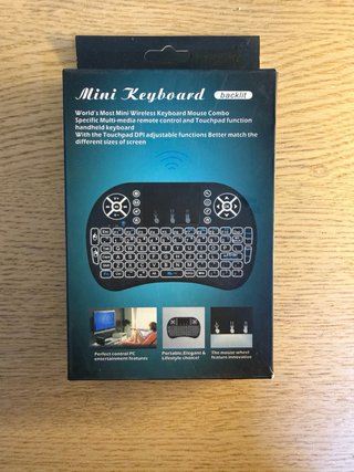 Mini teclado inalámbrico con touchpad y luz LED